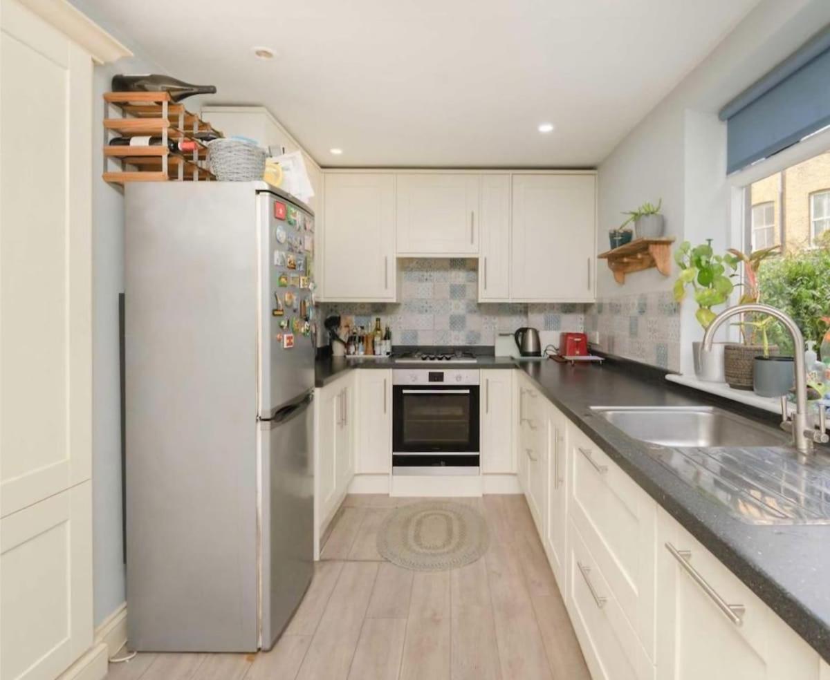 Spacious One Bedroom Flat Londres
